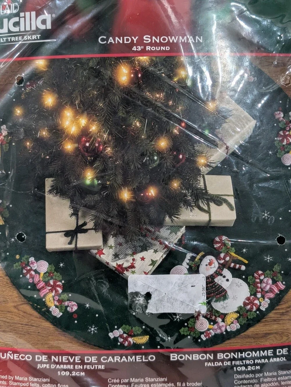 New Unopened Rare Bucilla Felt Christmas Tree 43